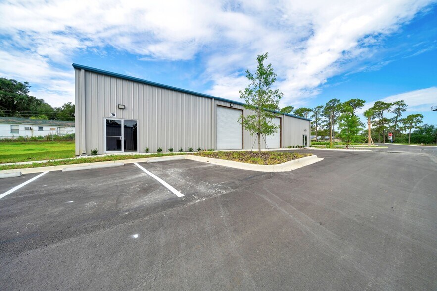 5741 S Pine Ave, Ocala, FL à louer - Photo du bâtiment - Image 3 de 31