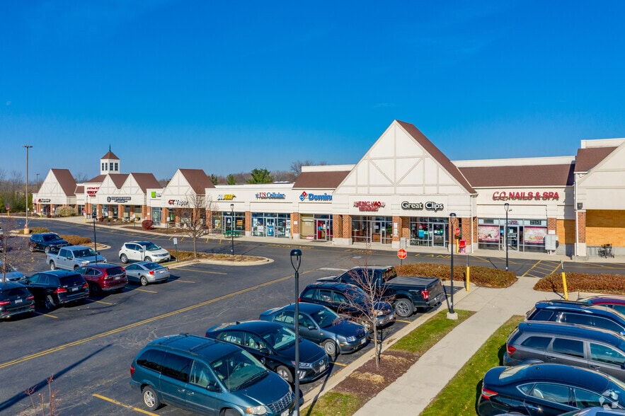 N112W15800 Mequon Rd, Germantown, WI for lease - Building Photo - Image 2 of 6