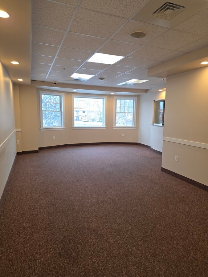 380 Merrimack St, Methuen, MA 01844 - Unité 2c - - Photo intérieure - Image 1 of 19