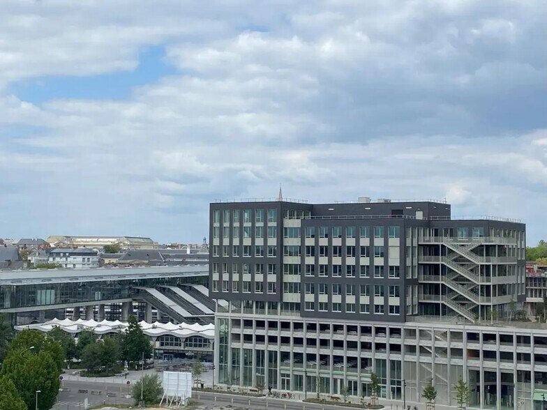 Bureau dans Nantes à louer - Photo du bâtiment - Image 2 de 12