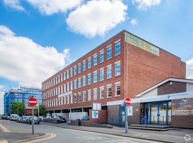 Victoria St, West Bromwich à louer - Photo du bâtiment - Image 3 de 12