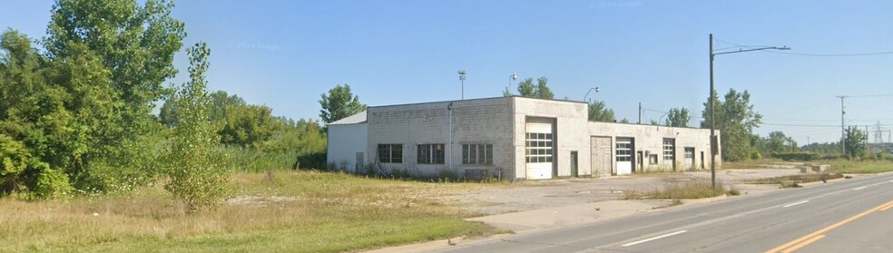 1225 N Washington Ave, Saginaw, MI for sale - Building Photo - Image 2 of 2