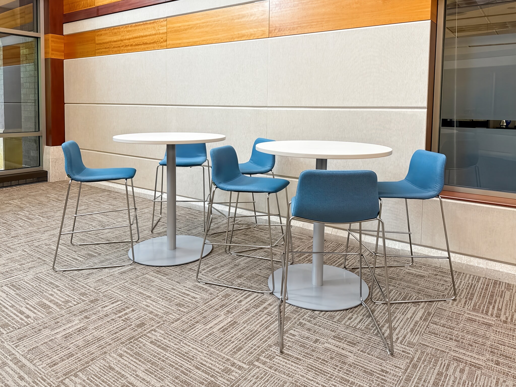 860 Blue Gentian Rd, Eagan, MN for lease Building Photo- Image 1 of 17