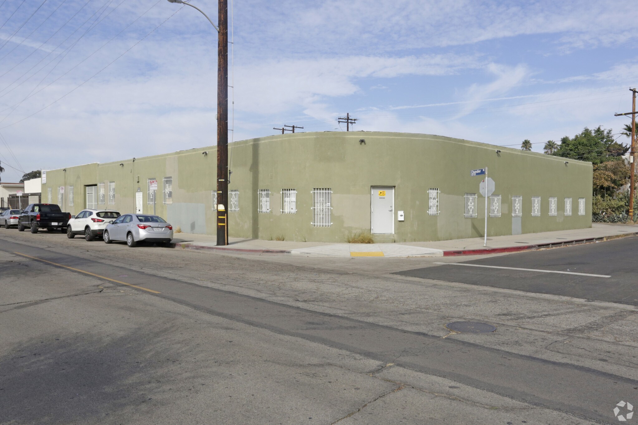 10731-10737 Chandler Blvd, North Hollywood, CA for lease Primary Photo- Image 1 of 8