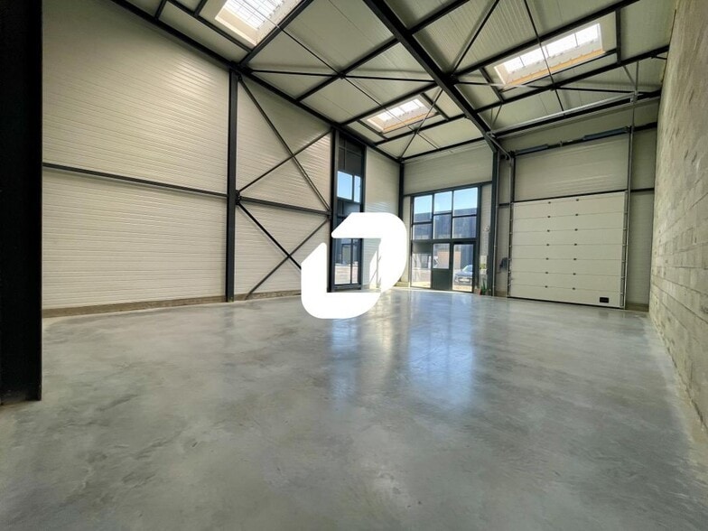 Allée Des Peupliers, Trévoux à vendre - Photo du bâtiment - Image 2 de 8