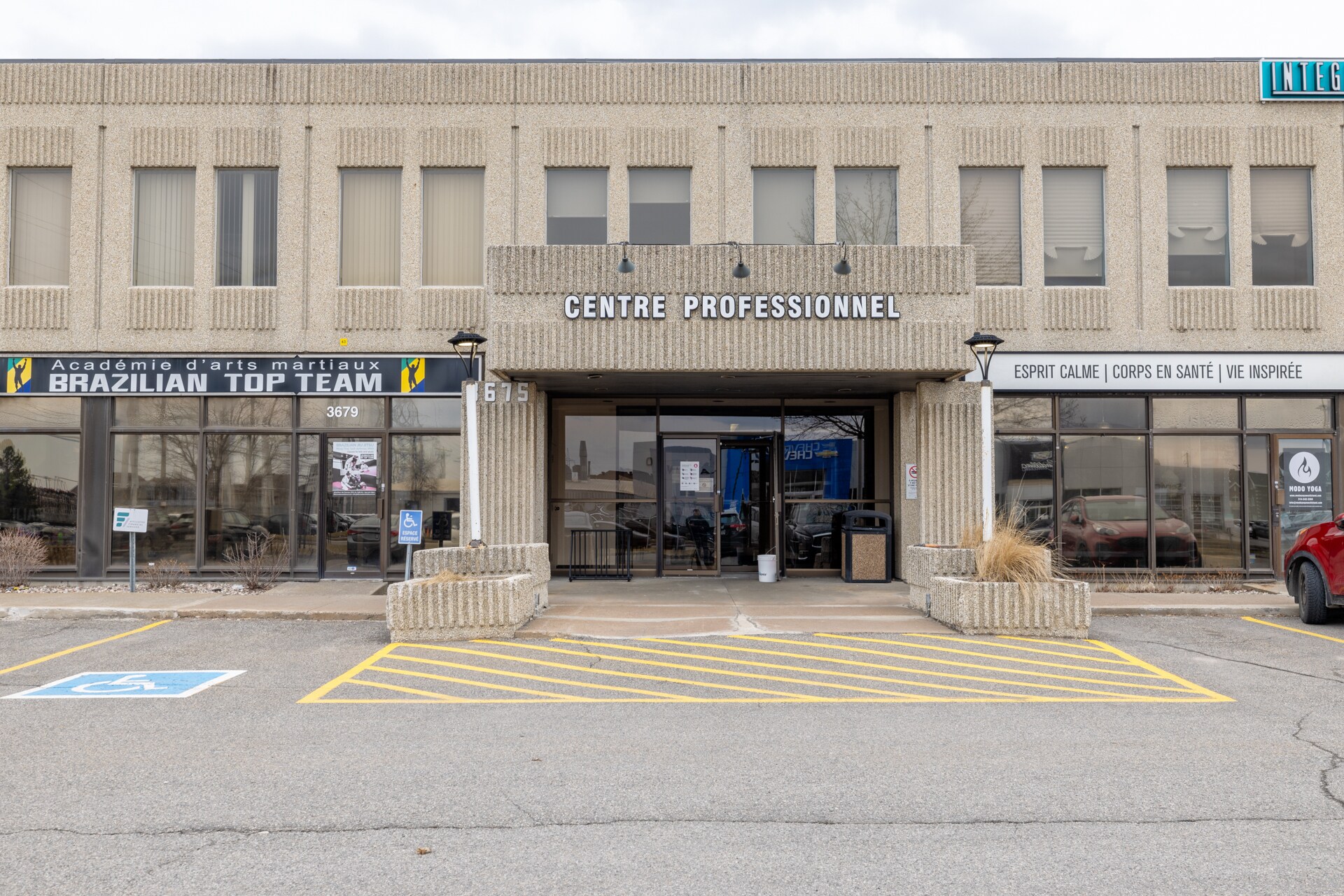 3669-3681 Boul des Sources, Dollard-des-Ormeaux, QC à vendre Photo du bâtiment- Image 1 de 1