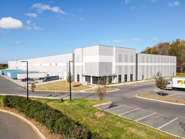 Plus de détails pour 3800 Parrott Dr, Charlotte, NC - Industriel à louer