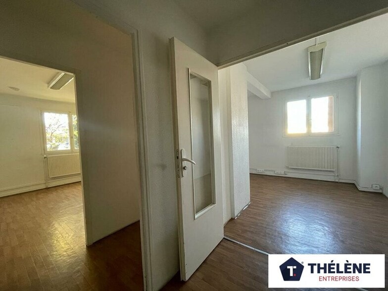 Office in Montpellier for sale - Interior Photo - Image 2 of 12