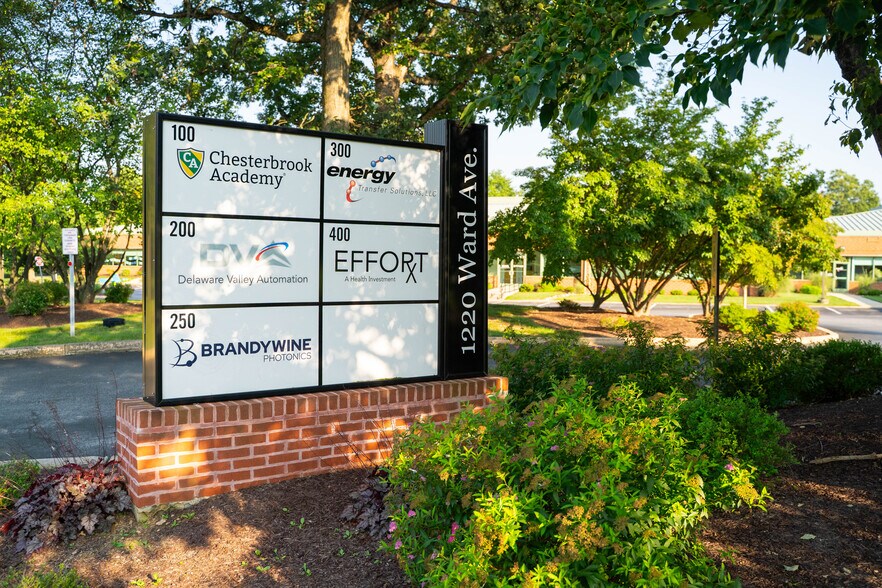 1220 Ward Ave, West Chester, PA à vendre - Photo du bâtiment - Image 3 de 12