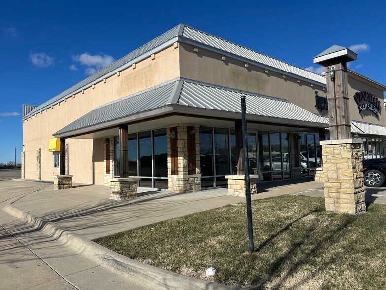 2701 N Rock Rd, Derby, KS for lease - Building Photo - Image 2 of 9