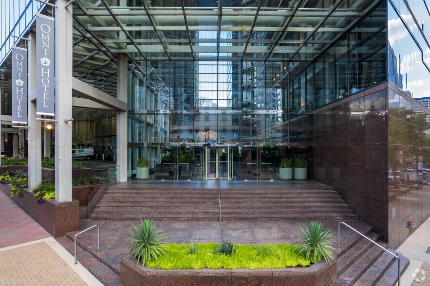 701 Brazos St, Austin, TX for lease - Building Photo - Image 2 of 19