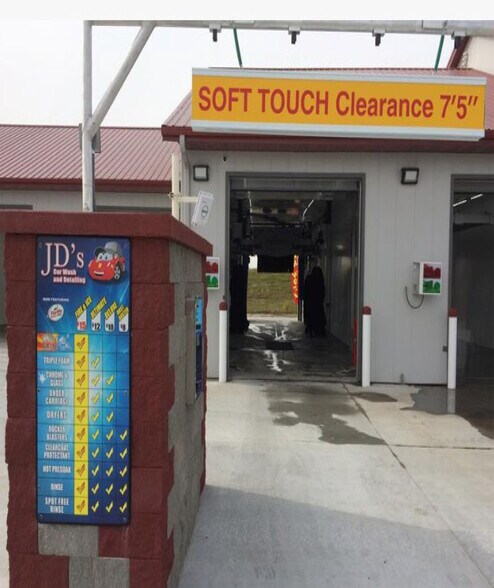 6070 N 261st Cir, Valley, NE à vendre - Photo du bâtiment - Image 3 de 11