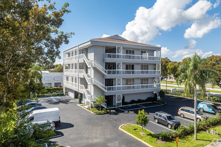 2790 N Federal Hwy, Boca Raton, FL for lease - Building Photo - Image 2 of 15