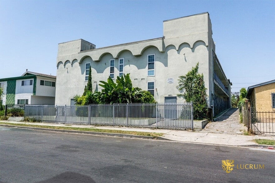 1683 S Longwood Ave, Los Angeles, CA for sale - Building Photo - Image 3 of 29