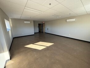 20723 Brinson Blvd, Bend, OR for lease Interior Photo- Image 2 of 13