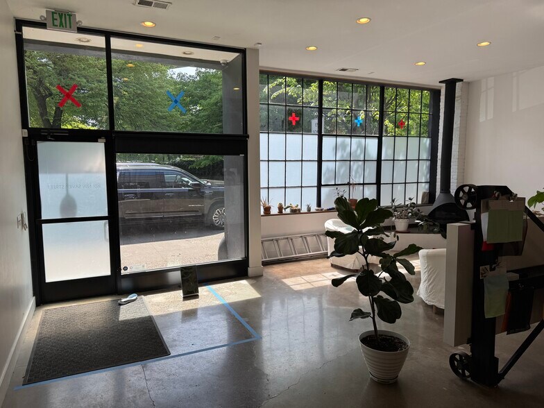 1703 NW 16th Ave, Portland, OR for lease - Building Photo - Image 3 of 9