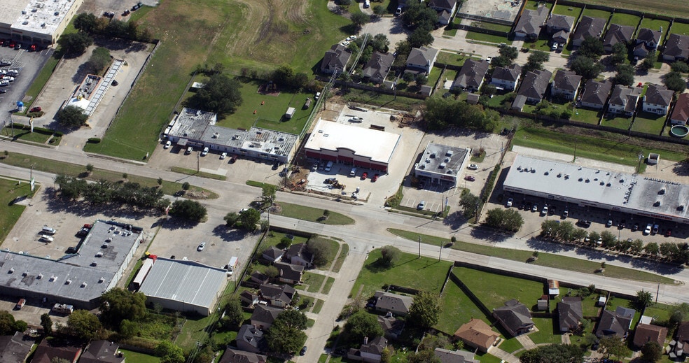 15999 S Post Oak, Houston, TX for lease - Aerial - Image 3 of 5