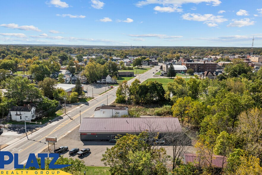 455 Elm Rd NE, Warren, OH à vendre - Photo du bâtiment - Image 3 de 10