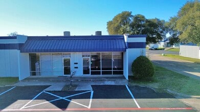 605 E Palace Pky, Grand Prairie, TX for lease Building Photo- Image 1 of 2