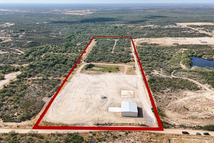 311 Chicote Rd, Laredo, TX à vendre - Photo du bâtiment - Image 3 de 27