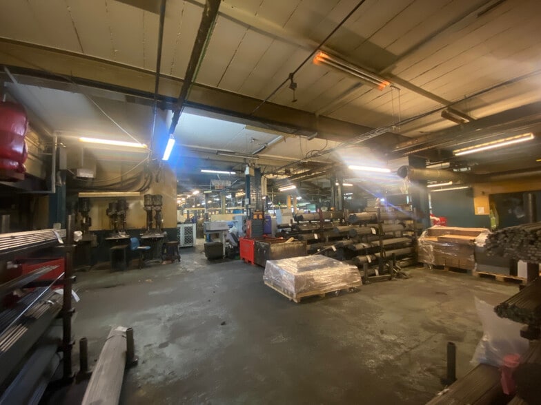 Church St, Willenhall for sale - Interior Photo - Image 3 of 5