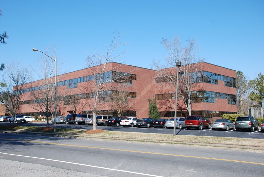4560 South Blvd, Virginia Beach, VA à louer - Photo du bâtiment - Image 2 de 4