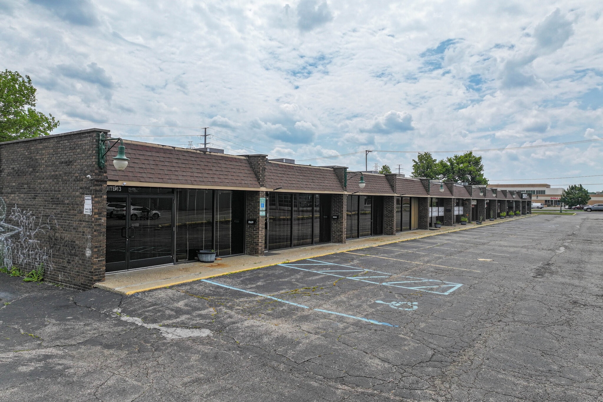 4067 E Court St, Burton, MI for lease Interior Photo- Image 1 of 7