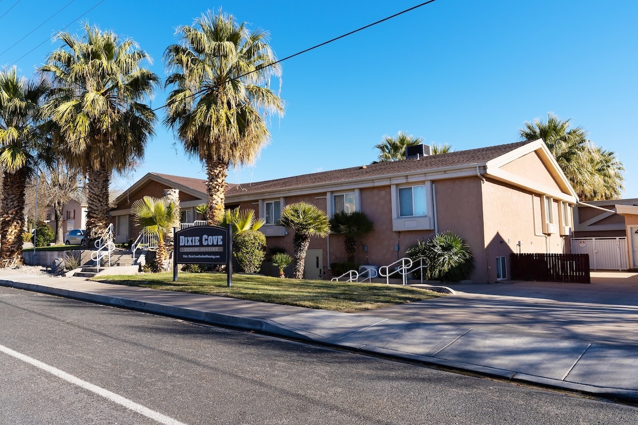 233 S 1000 E, St George, UT for sale Primary Photo- Image 1 of 13
