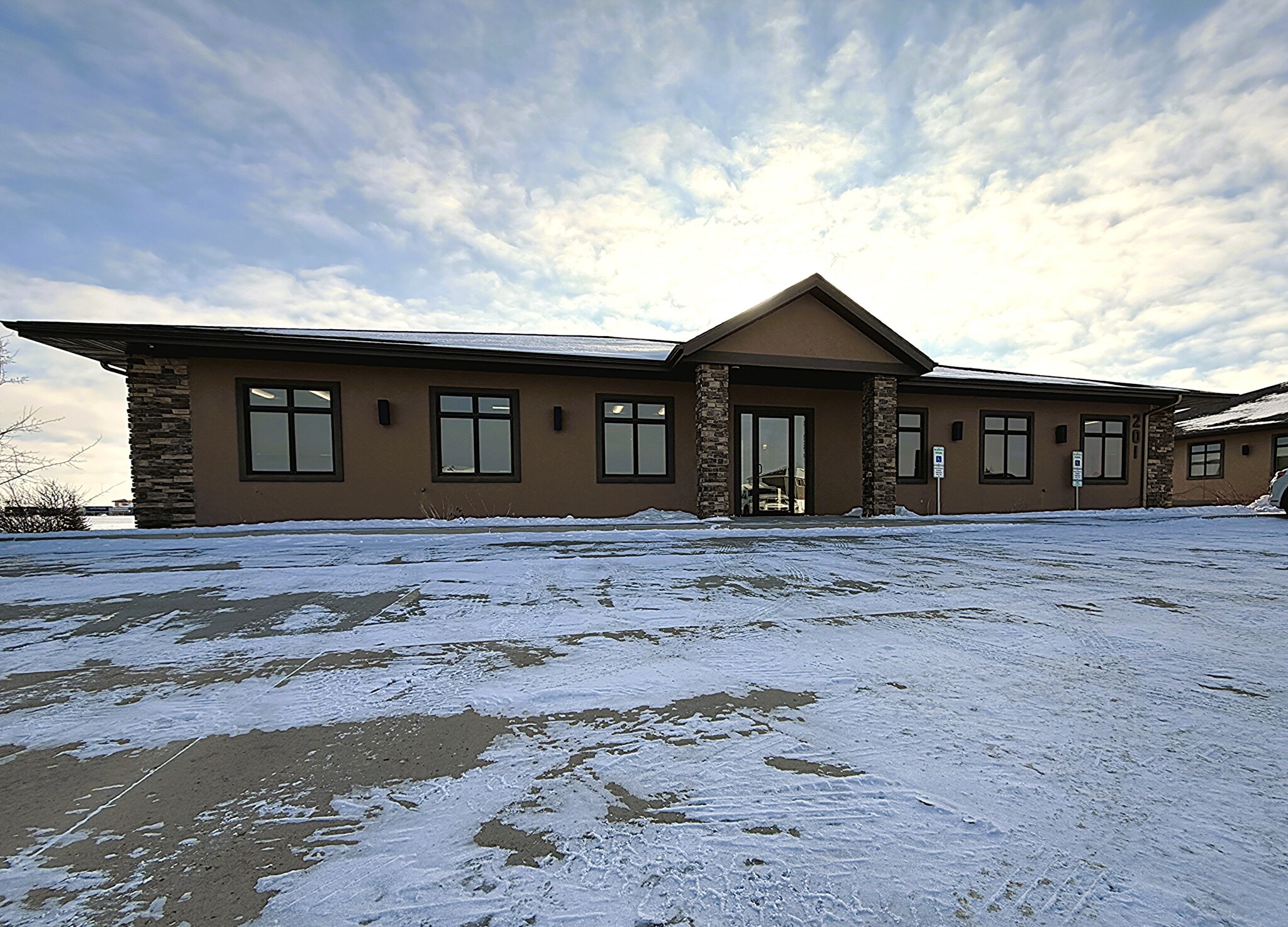 201 Slate Dr, Bismarck, ND à louer Photo intérieure- Image 1 de 4