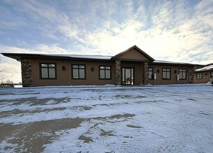 201 Slate Dr, Bismarck, ND à louer Photo intérieure- Image 1 de 4