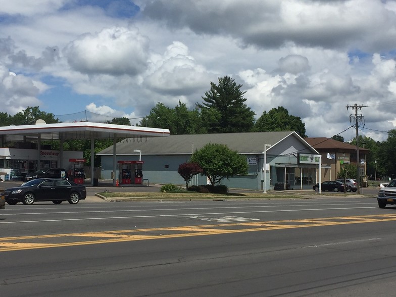 109-113 E Taft Rd, Syracuse, NY for lease - Building Photo - Image 3 of 5