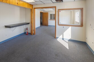 27 Osprey Rd, Saugus, MA for lease Interior Photo- Image 2 of 2