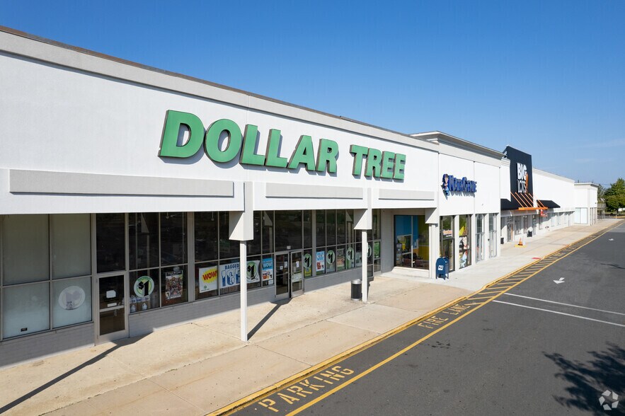 275 Rt-18, East Brunswick, NJ à louer - Photo du bâtiment - Image 3 de 5