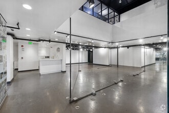 464 N Fairfax Ave, Los Angeles, CA for lease Interior Photo- Image 2 of 9