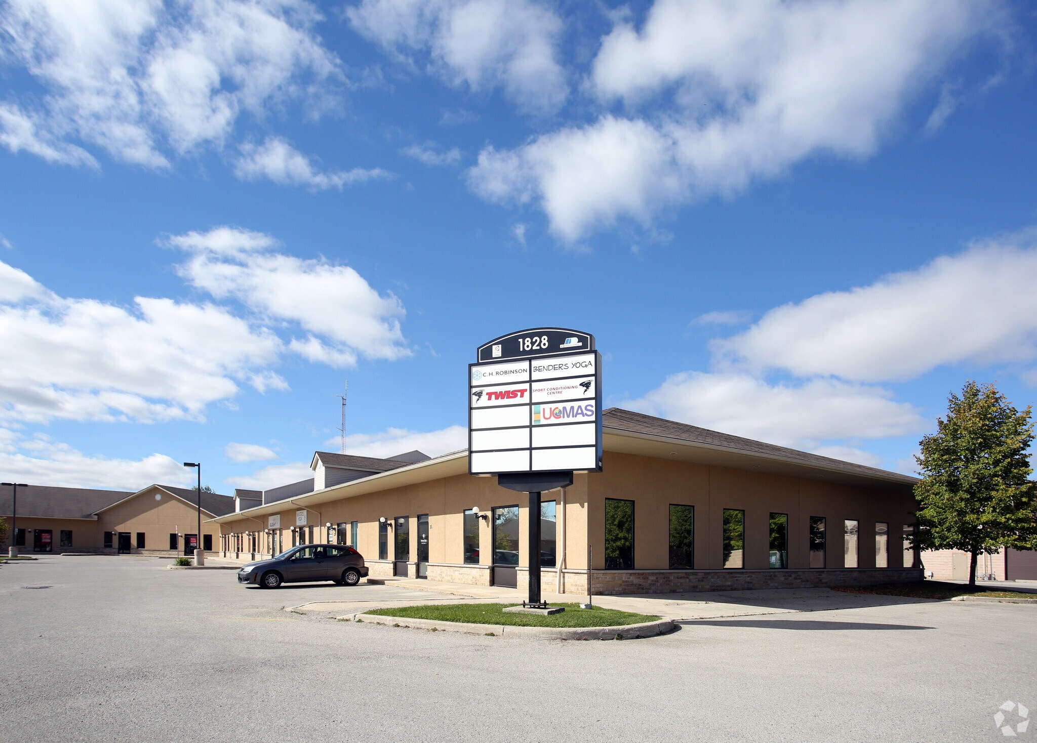 1828 Blue Heron Dr, London, ON à louer Photo principale- Image 1 de 8