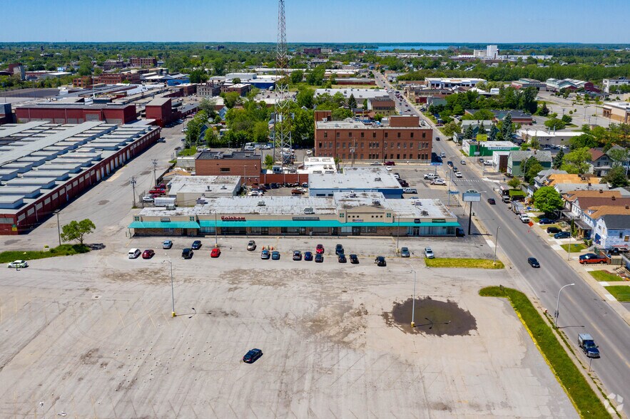 975 Hertel Ave, Buffalo, NY for lease - Aerial - Image 3 of 4