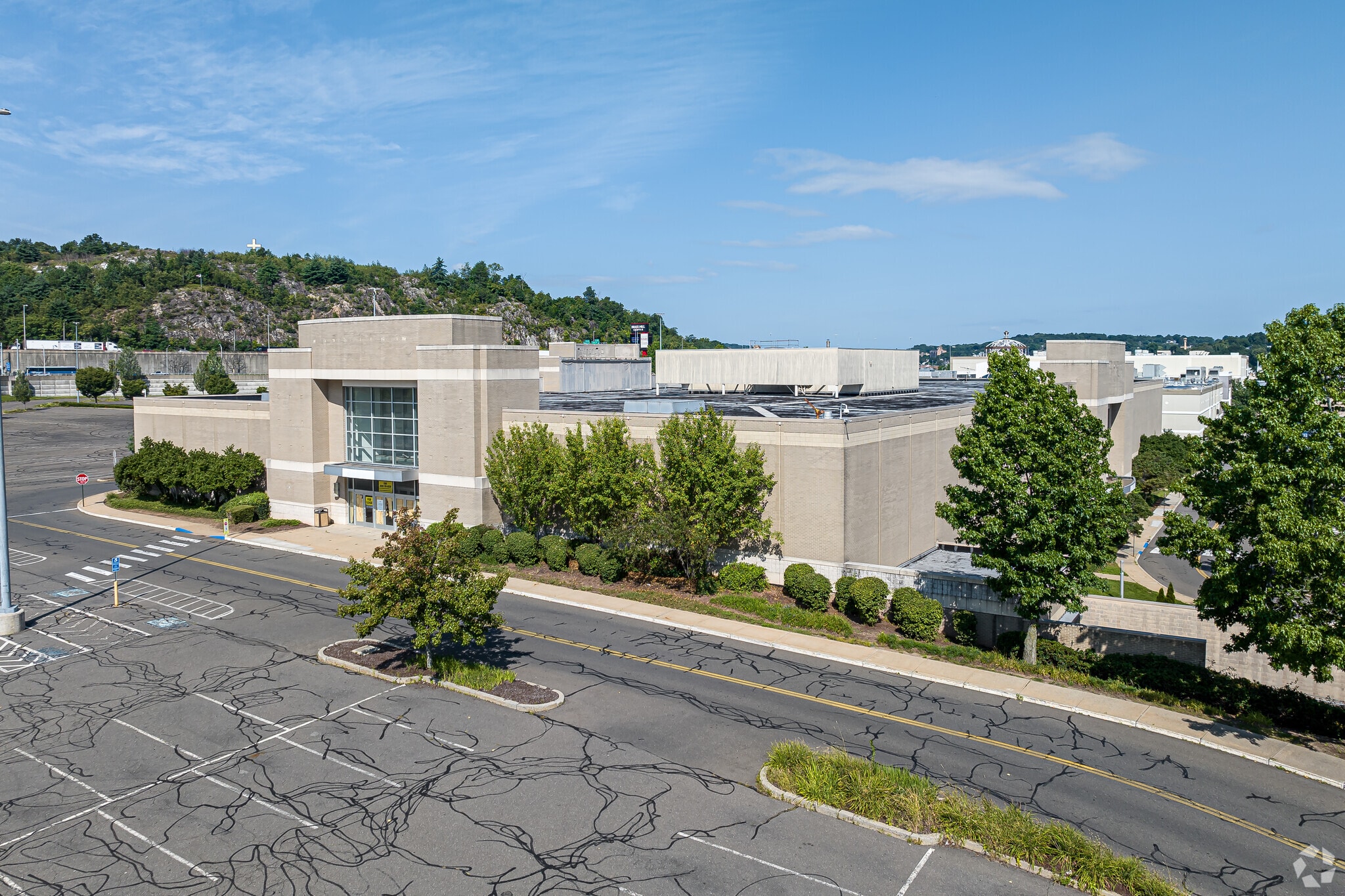 575 Union St, Waterbury, CT for lease Building Photo- Image 1 of 26