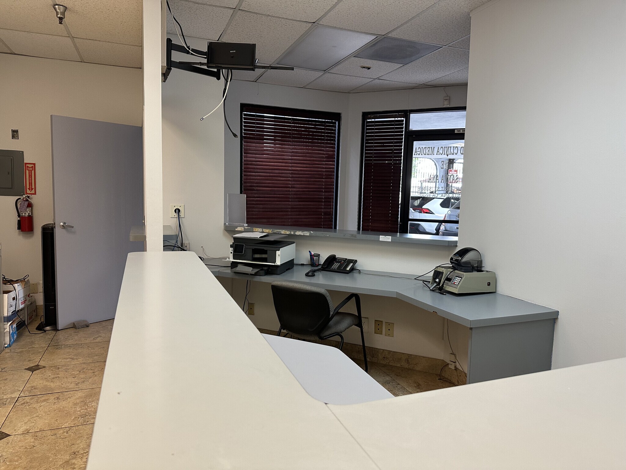 1617 E 1st St, Santa Ana, CA à louer Photo du bâtiment- Image 1 de 11