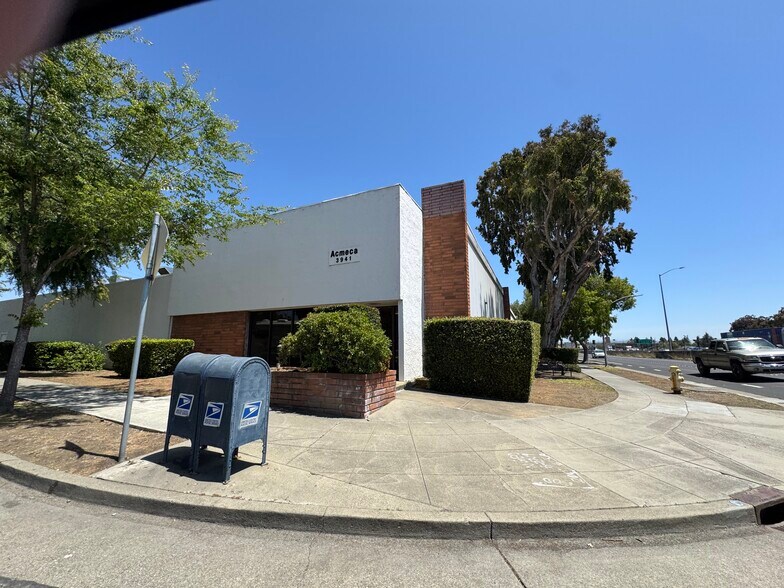 3941 E Bayshore Rd, Palo Alto, CA for lease - Building Photo - Image 2 of 3