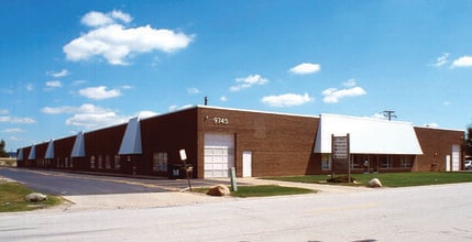 9745 Industrial Dr, Bridgeview, IL for lease Interior Photo- Image 1 of 7