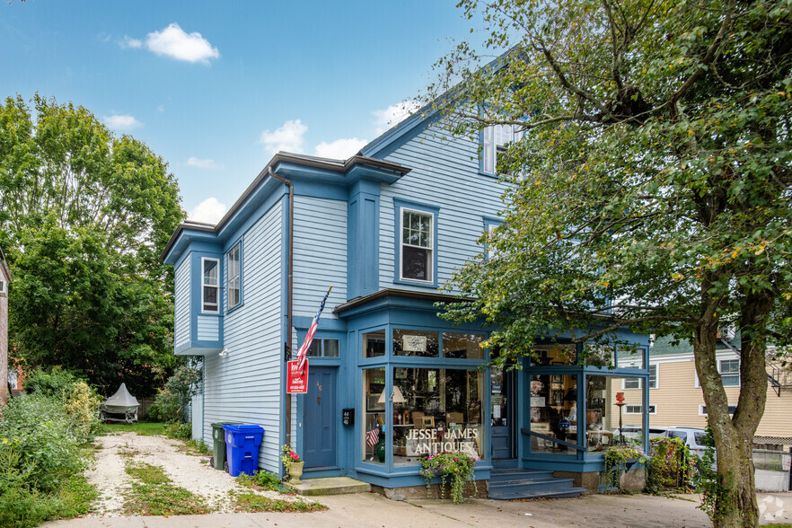 44-46 State St, Bristol, RI à vendre - Photo du bâtiment - Image 1 de 1