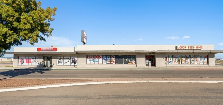 1198 E Main St, El Cajon, CA for lease - Building Photo - Image 3 of 12
