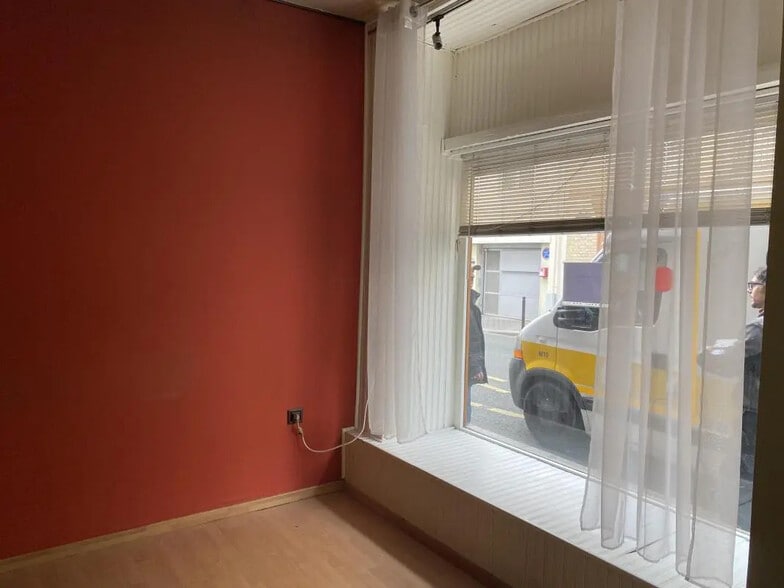 Immeuble residentiel dans Paris à vendre - Photo intérieure - Image 3 de 4