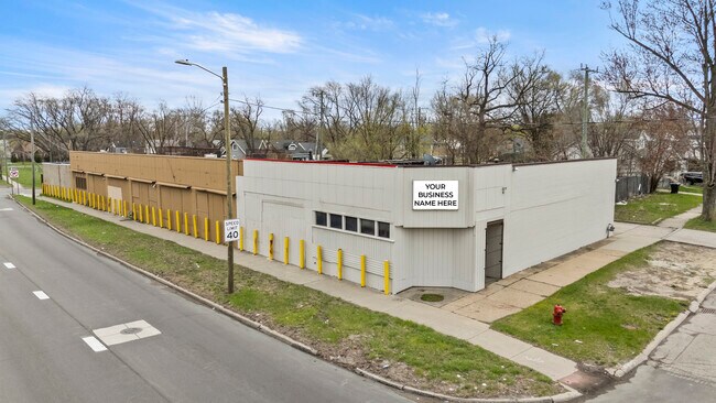 Plus de détails pour 300 E 8 Mile Rd, Detroit, MI - Industriel à louer