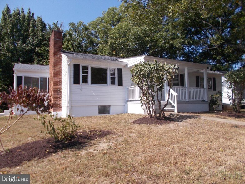 13002 Silver Cloud Rd, Bealeton, VA à vendre - Photo principale - Image 1 de 4