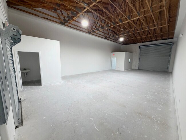 More details for 1602 SE South Niemeyer Cir, Port Saint Lucie, FL - Industrial for Lease