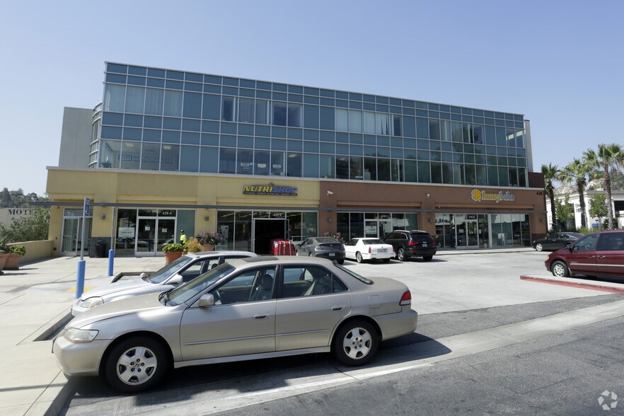 400 S Atlantic Blvd, Monterey Park, CA for lease - Primary Photo - Image 1 of 6