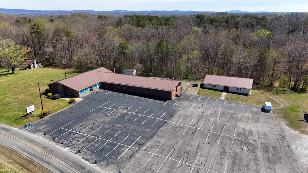 259 Belvue Dr, Mount Airy, NC à vendre - Photo du bâtiment - Image 3 de 19