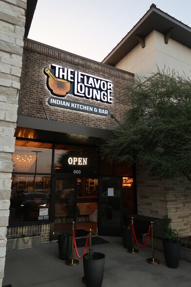 5855 Preston Rd, Frisco, TX à vendre - Photo du bâtiment - Image 2 de 25