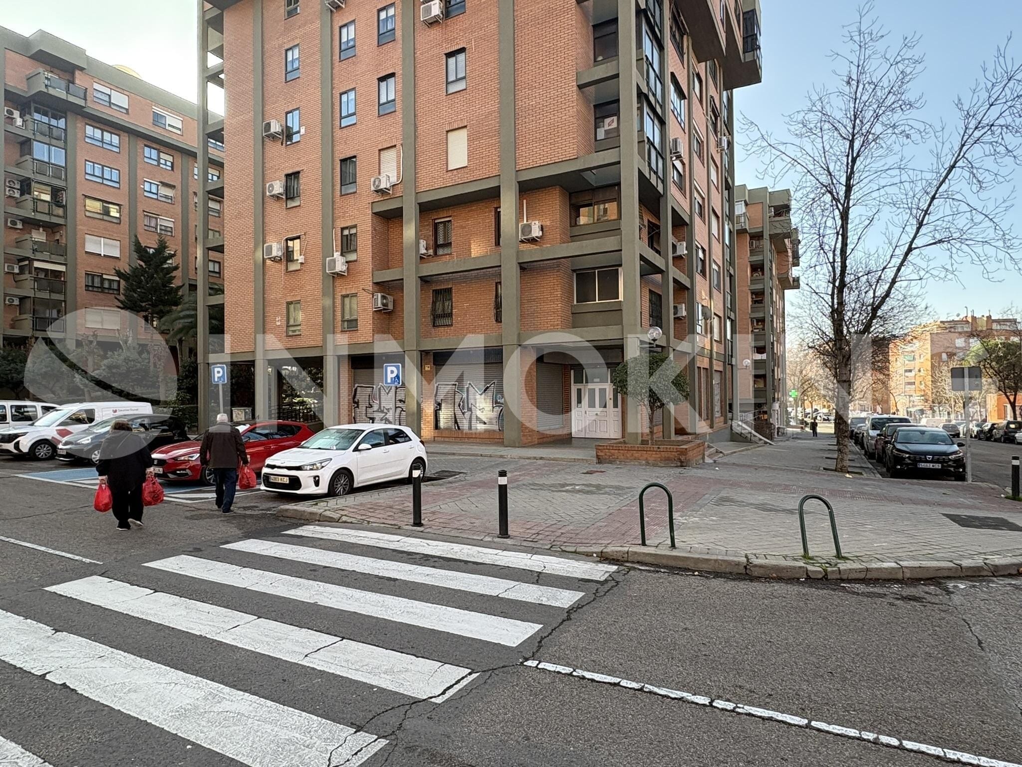 Retail in Madrid, Madrid for lease Building Photo- Image 1 of 2